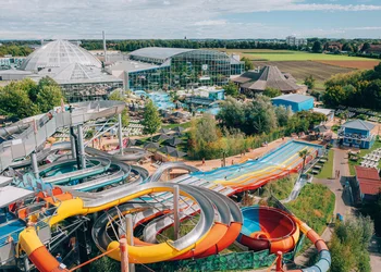 Tagesfahrt "Badespass in der Therme Erding"